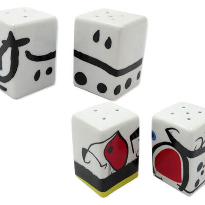 Saleros y pimenteros