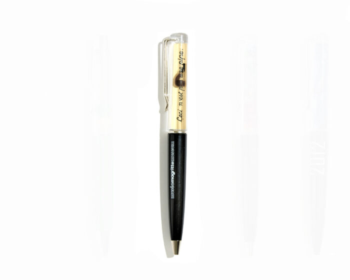 Bolígrafo con objeto 3D y fondo - Imagen 2