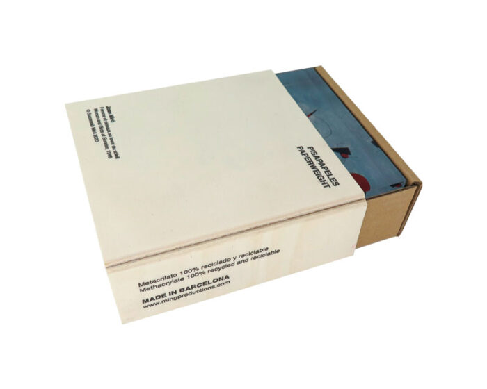 Methacrylate Paperweight - Image 3